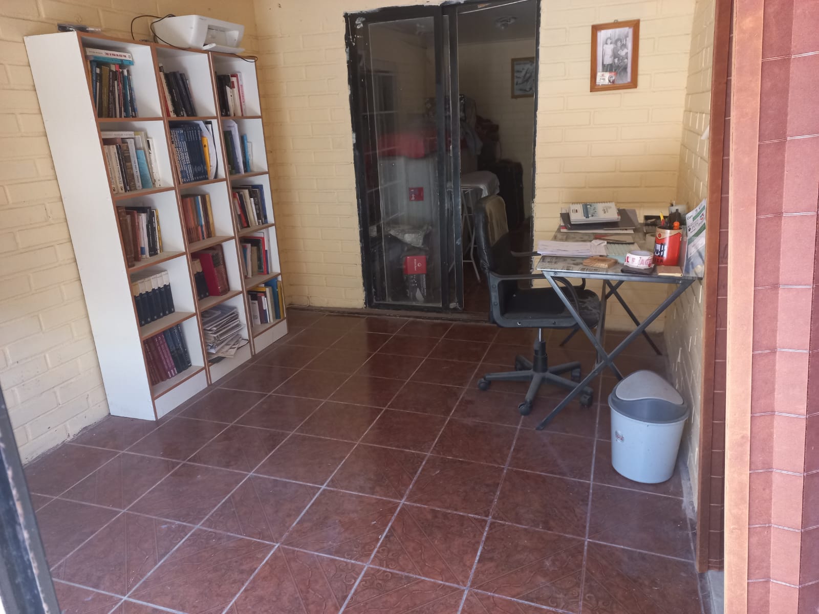 VILLA ARBOLEDA - PRINCIPALMENTE ESTUDIANTES/EMPRESAS.-